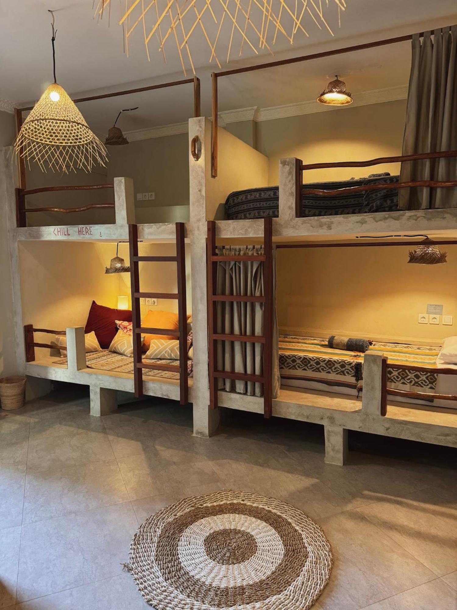 Secret Spot Surf And Stay Kuta  Экстерьер фото